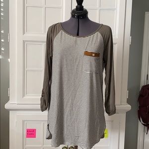 Pink clover 3/4 sleeve top